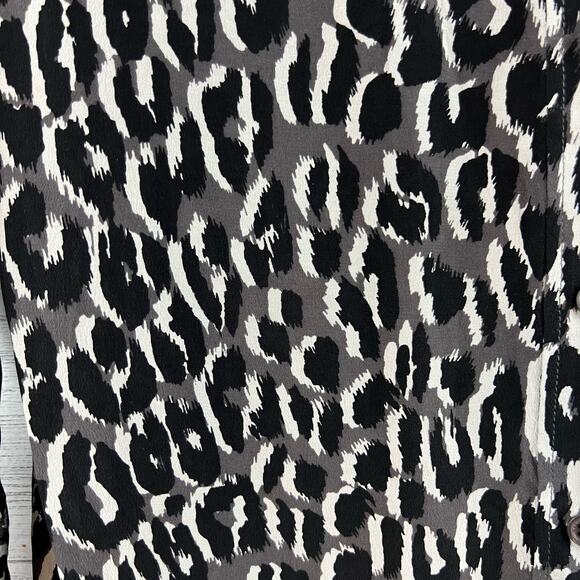 Equipment Leopard Print Silk Button Down Blouse Size S - Picture 6 of 8